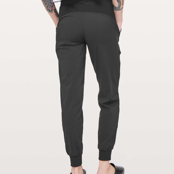 Lululemon Dance Studio Jogger *29" Black, size 4, like new - Picture 2 of 8